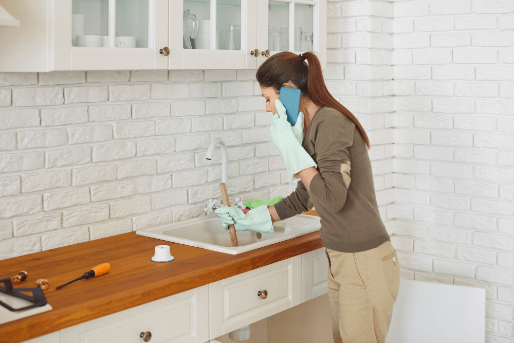 Dubai drainage challenges showing grease buildup and sand intrusion in pipes